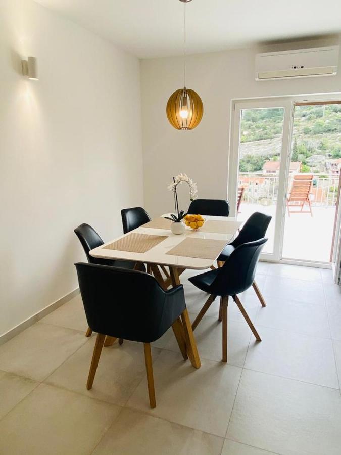 New Apartment With Panoramic View Stomorska Exteriör bild