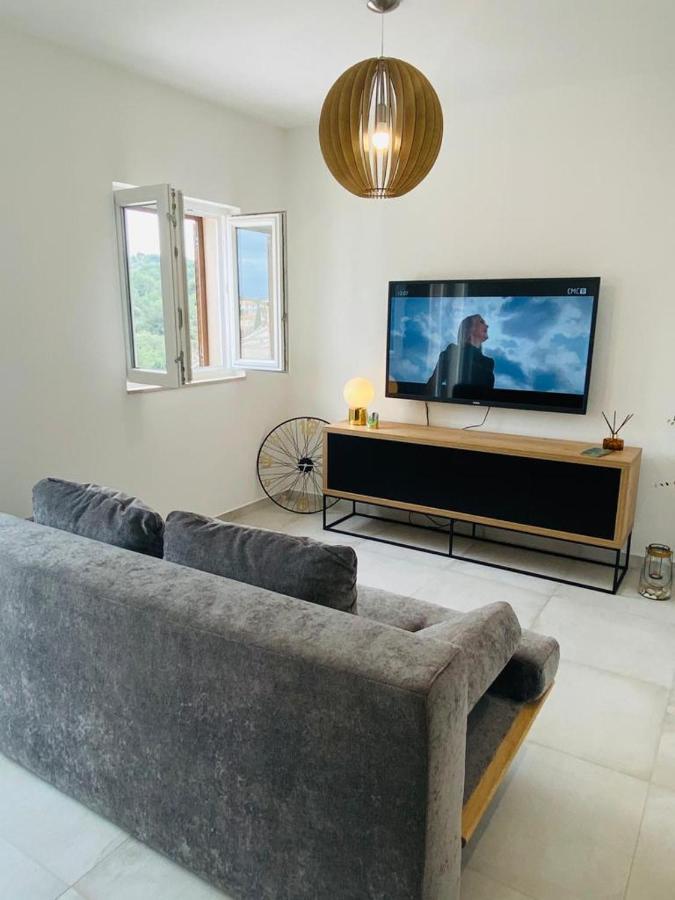 New Apartment With Panoramic View Stomorska Exteriör bild