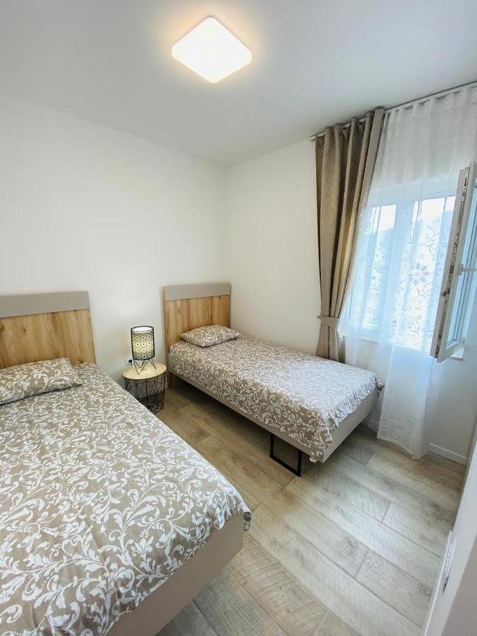 New Apartment With Panoramic View Stomorska Exteriör bild